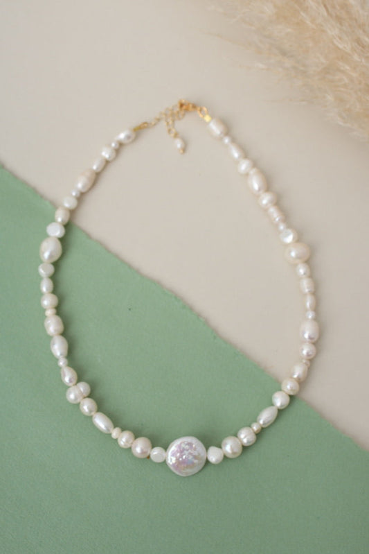 Aurora - Different Sizes Pearl Necklace