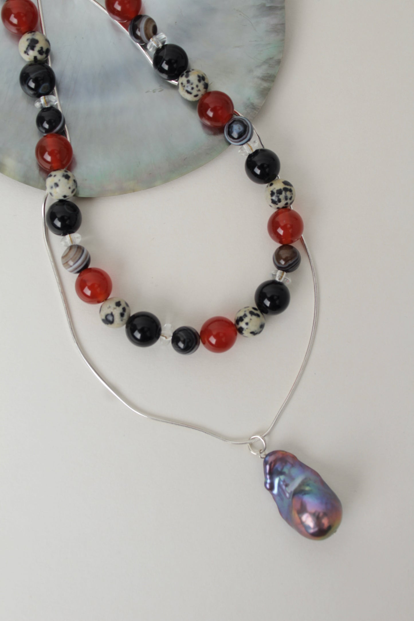 Perla Negra - Black Baroque Pearl Pendant chain