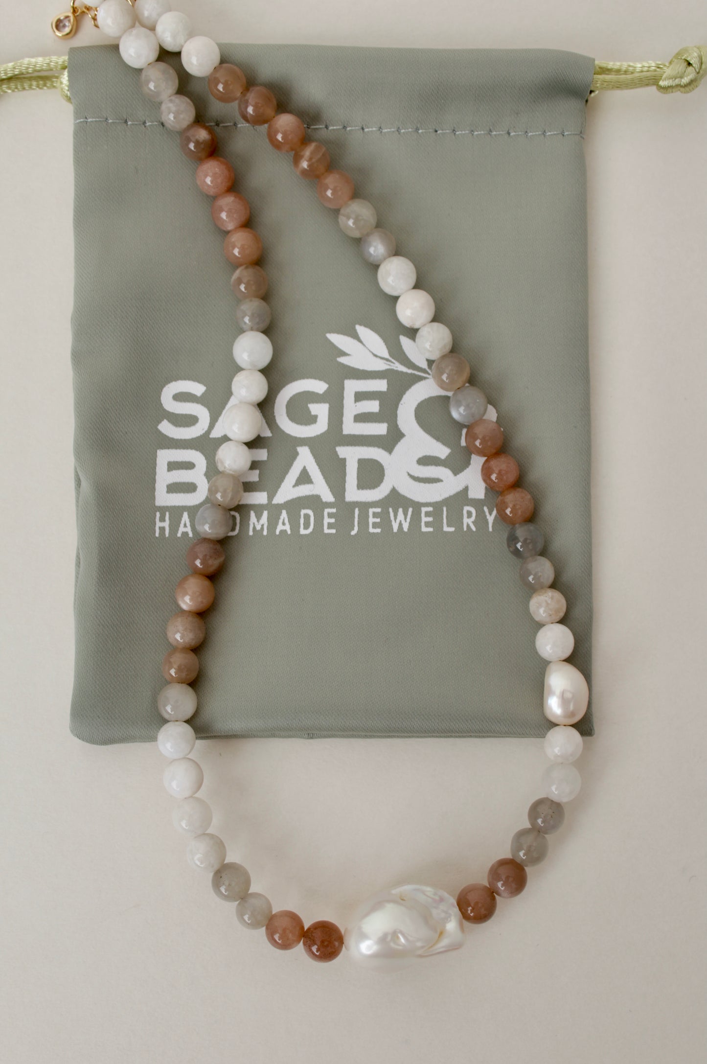 Haze - gradient agate and pearl necklace