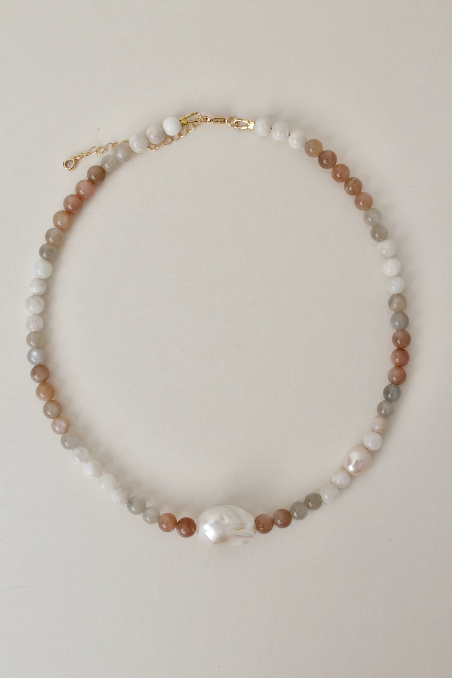Haze - gradient agate and pearl necklace