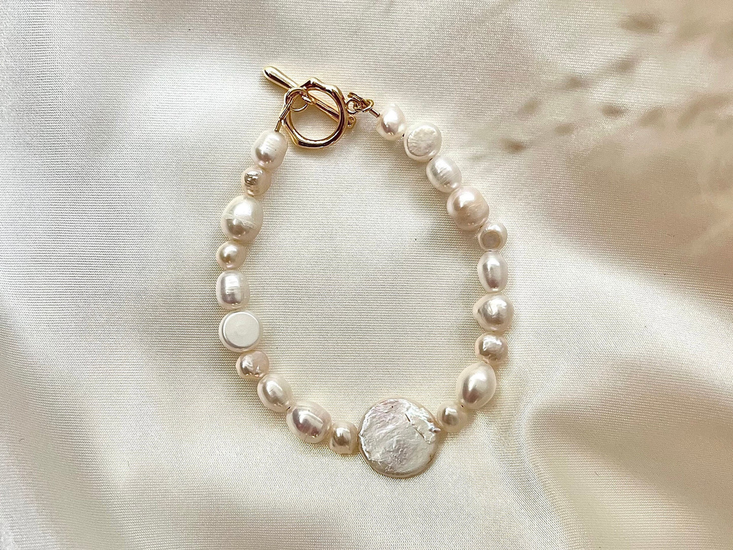 Aurora - Coin Pearl Bracelet