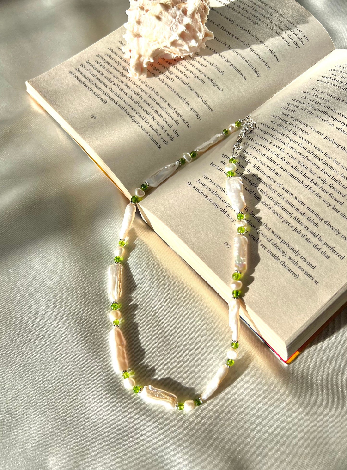Phoebe - Biwa Pearl Necklace with Peridot