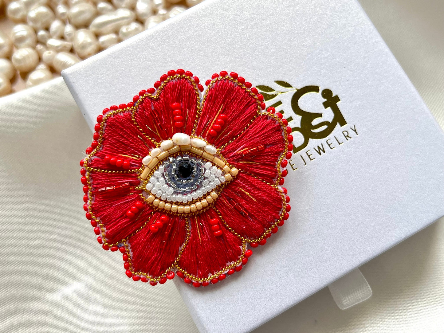 Vesta - Eyed Flower Embroidered Brooch