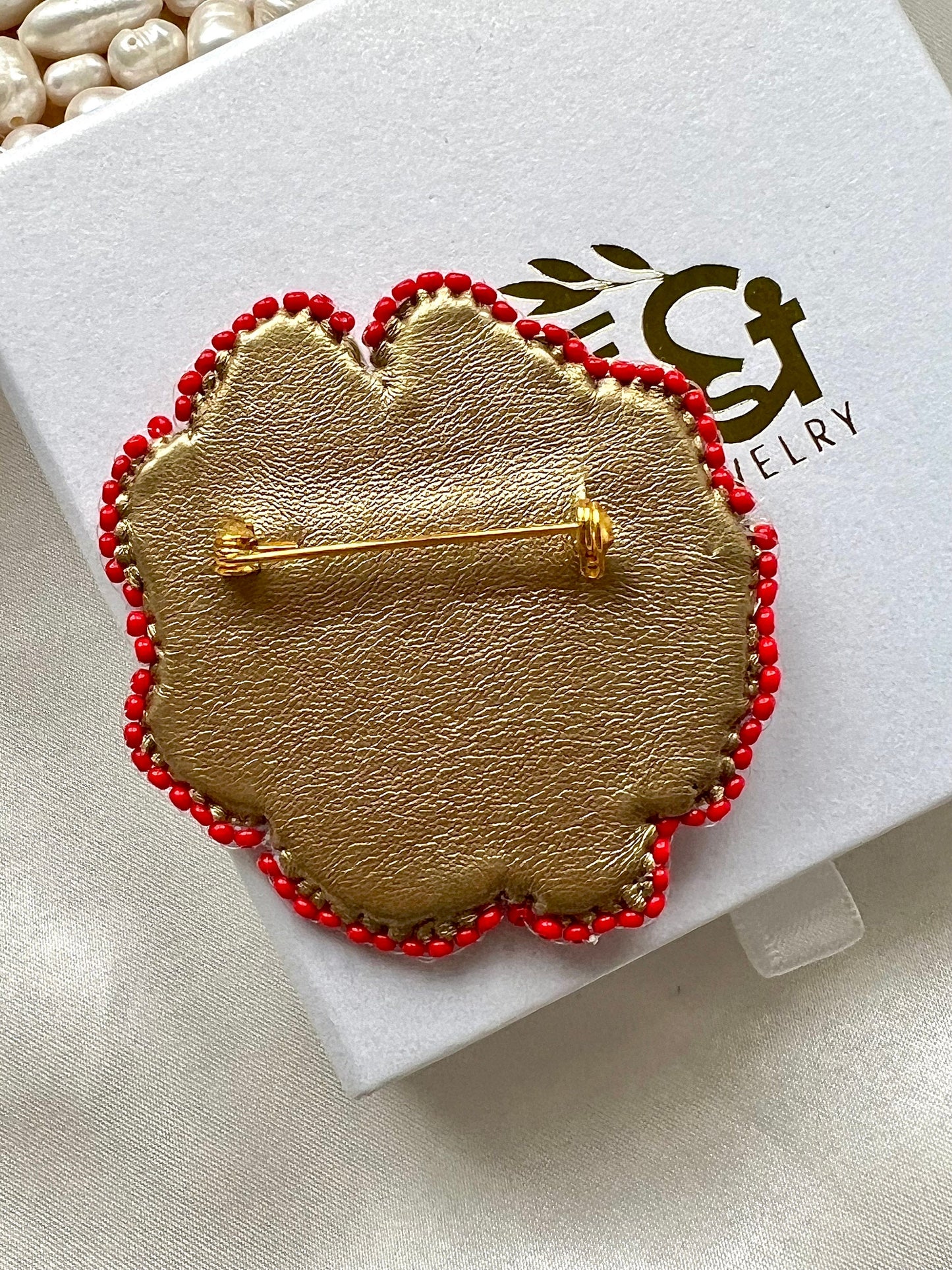 Vesta - Eyed Flower Embroidered Brooch