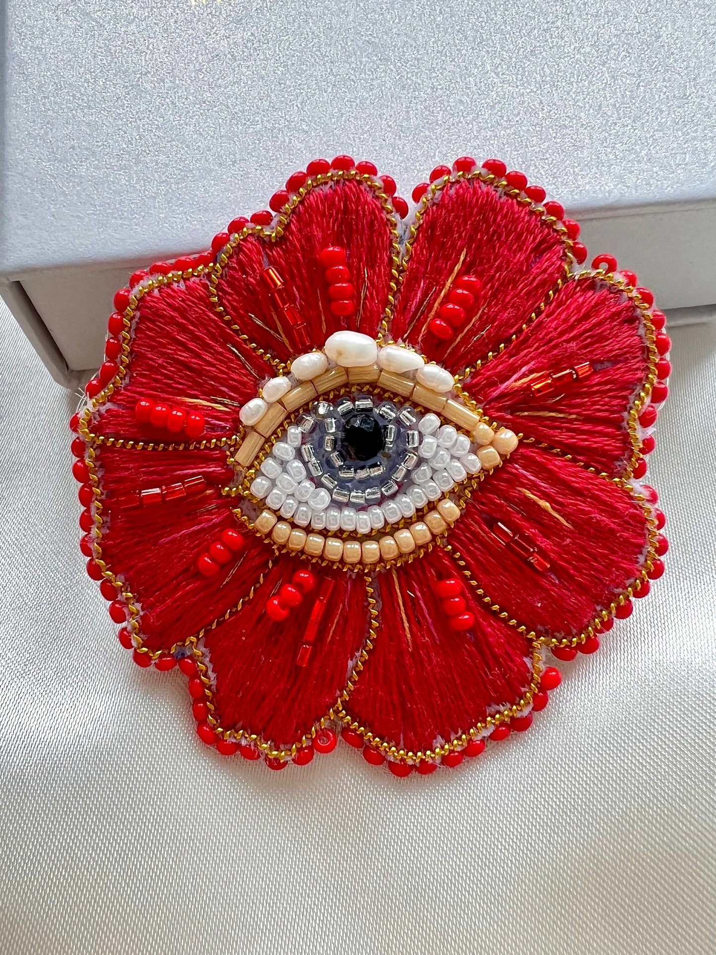 Vesta - Eyed Flower Embroidered Brooch