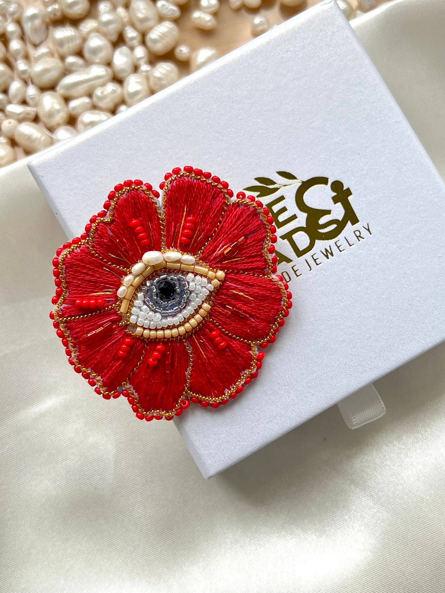 Vesta - Eyed Flower Embroidered Brooch