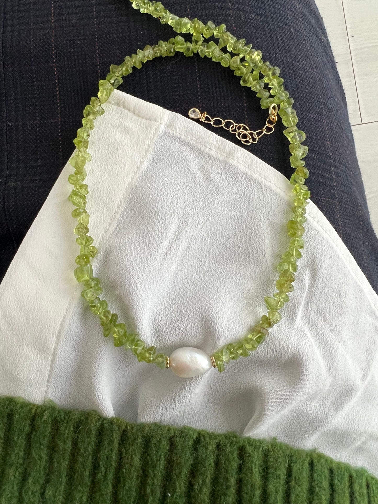 Maia - Peridot Pearl Necklace