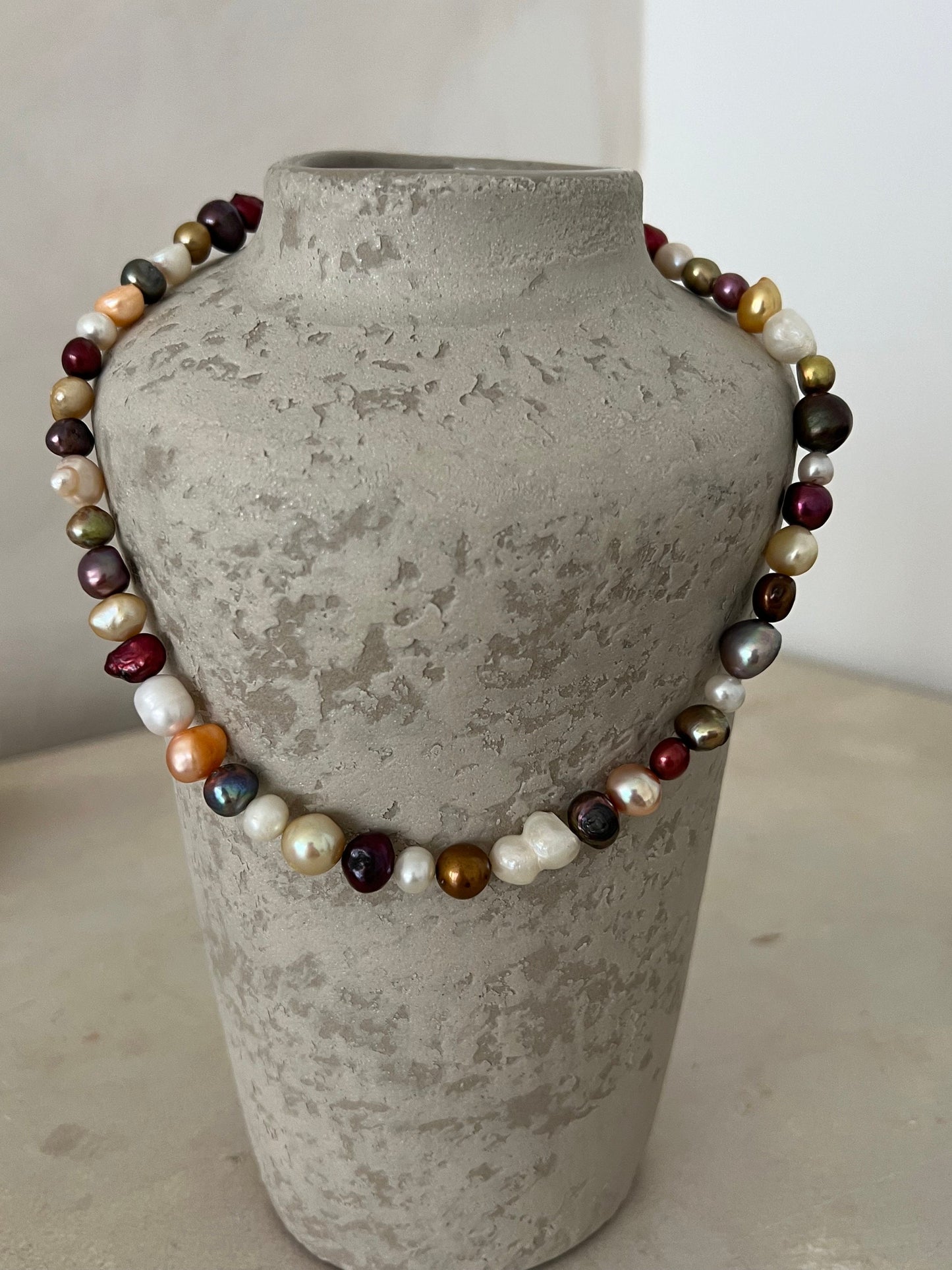 Lovina - Mixed Colours Pearl Necklace