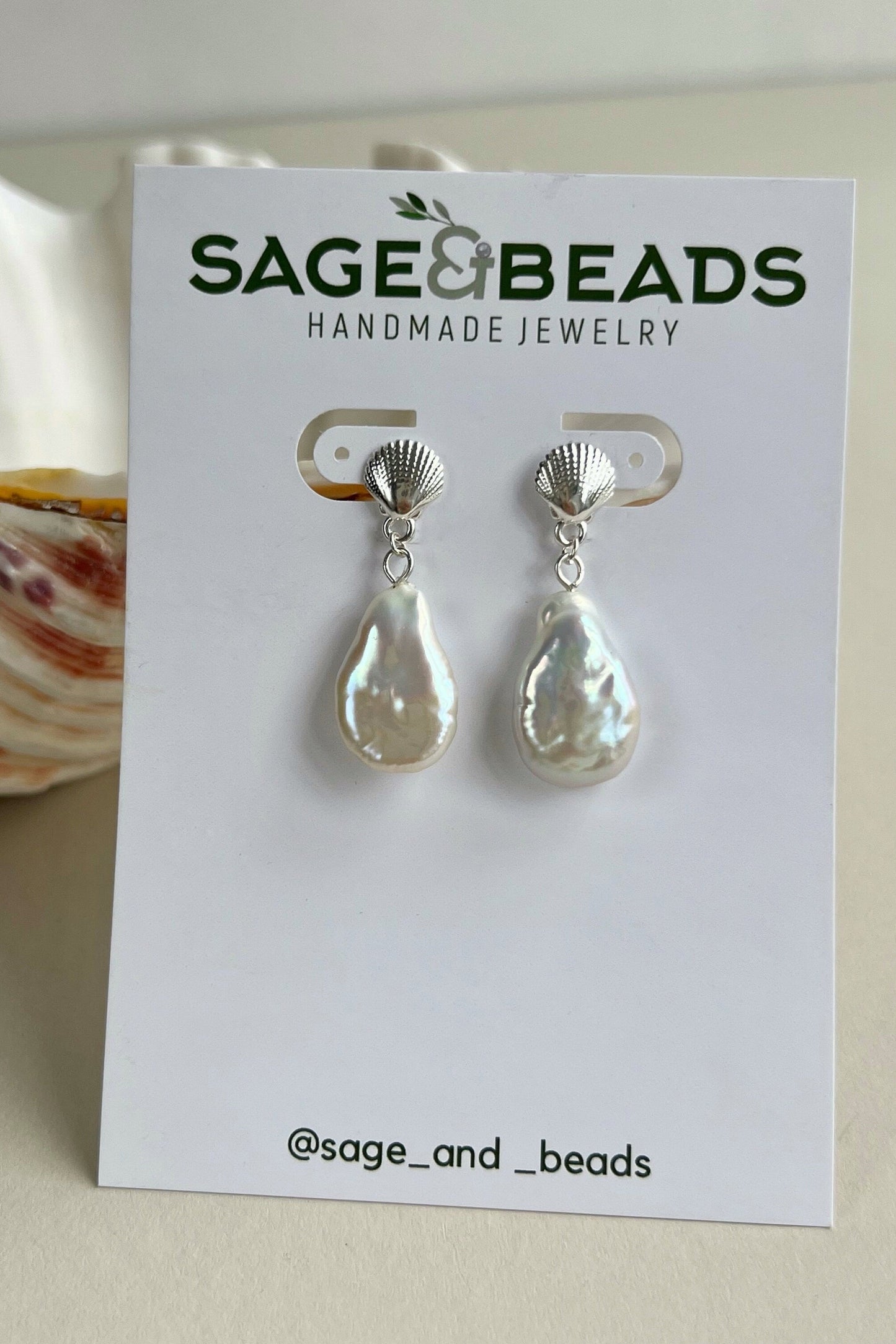 Aura - Shell Stud Pearl Earrings