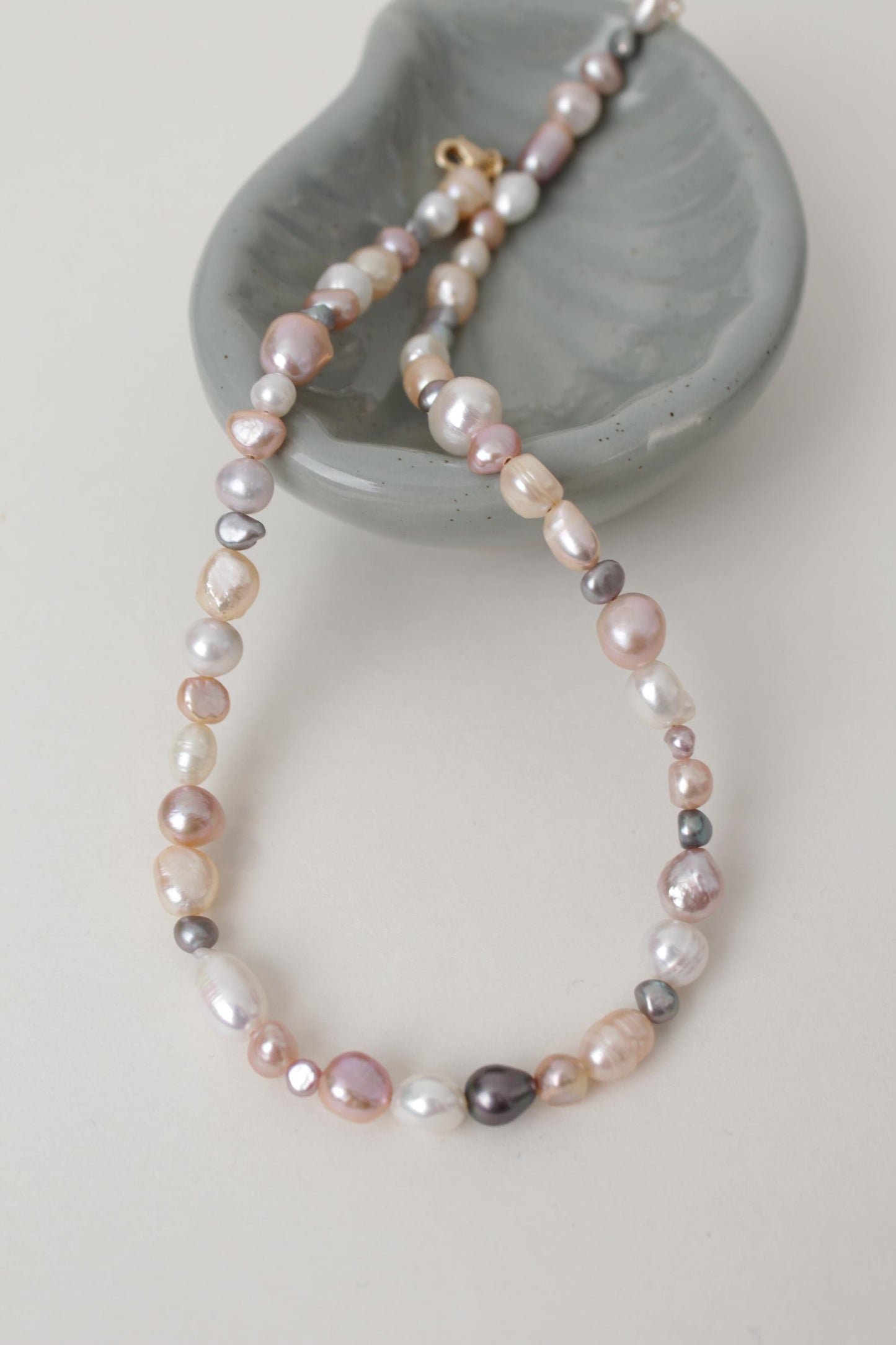 Vesna - Multicolour Pearl Choker