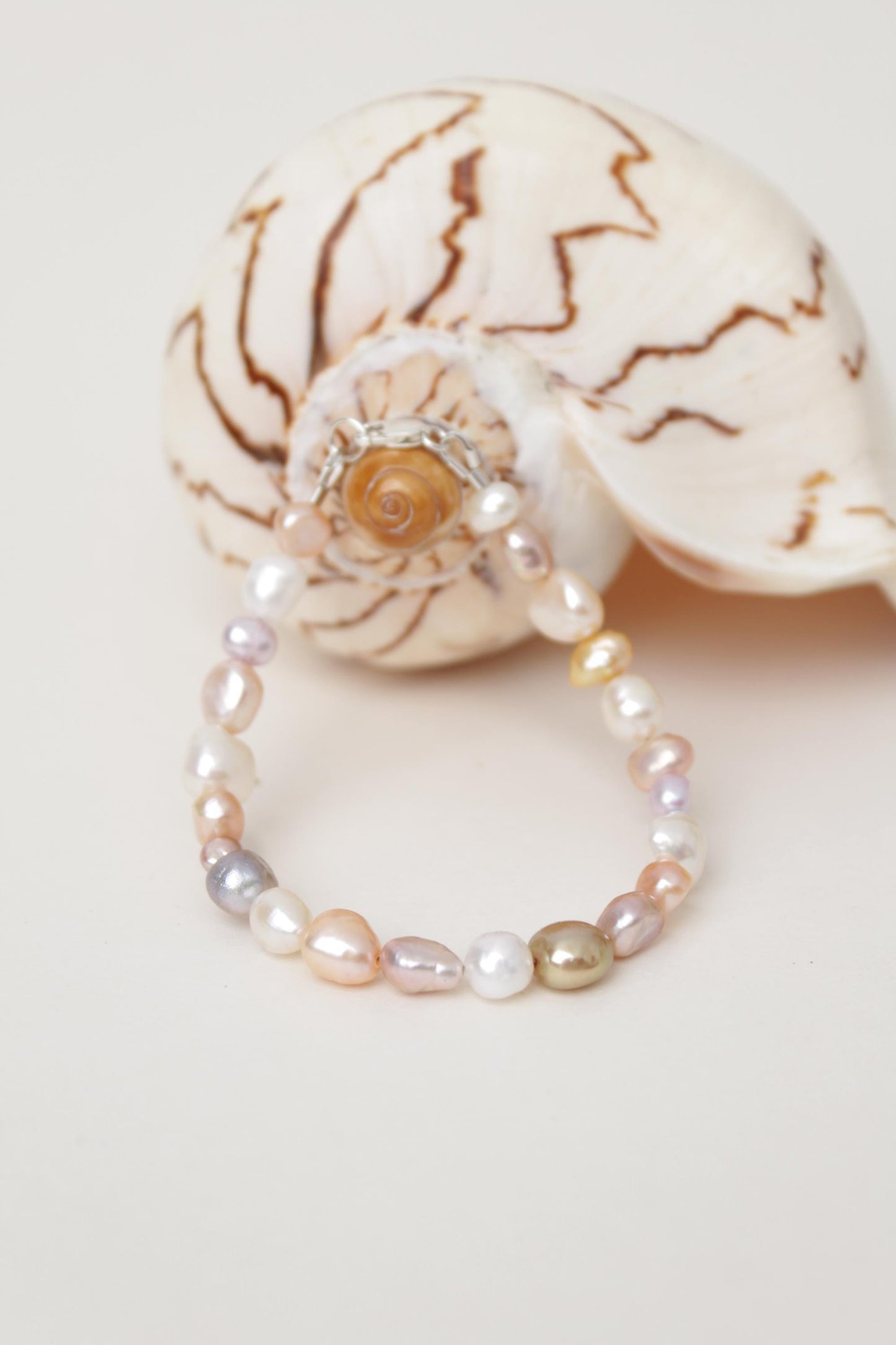 Vesna - Multicoloured Pearl Bracelet
