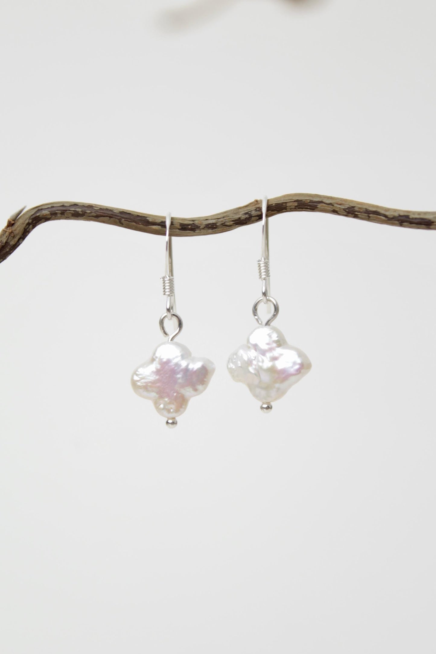 Clover Pearl Earrings