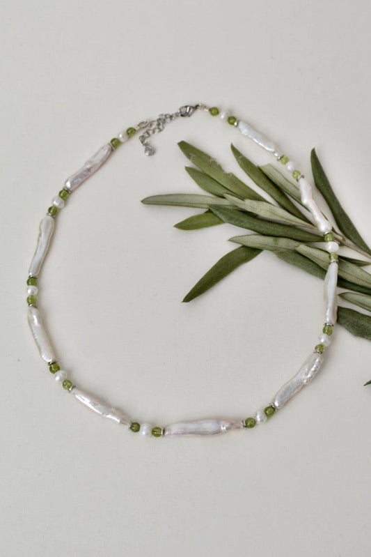 Phoebe - Biwa Pearl Necklace with Peridot
