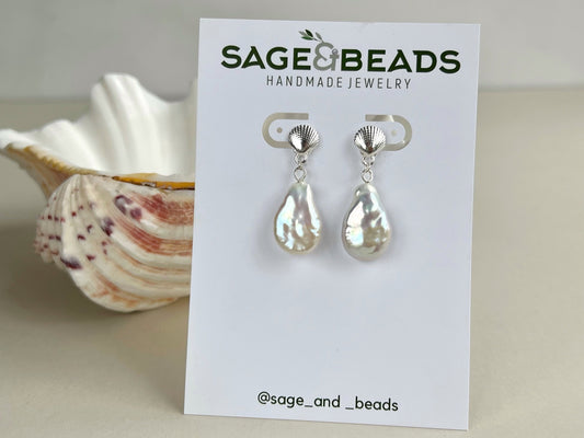 Aura - Shell Stud Pearl Earrings