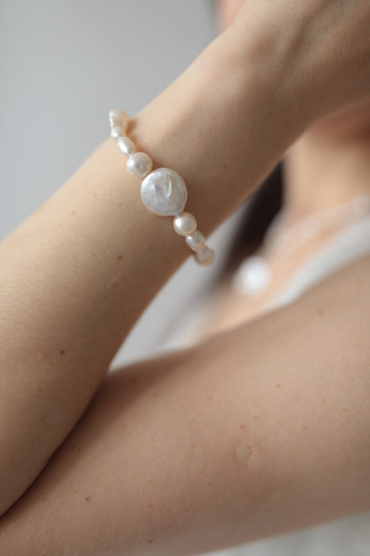 Aurora - Coin Pearl Bracelet
