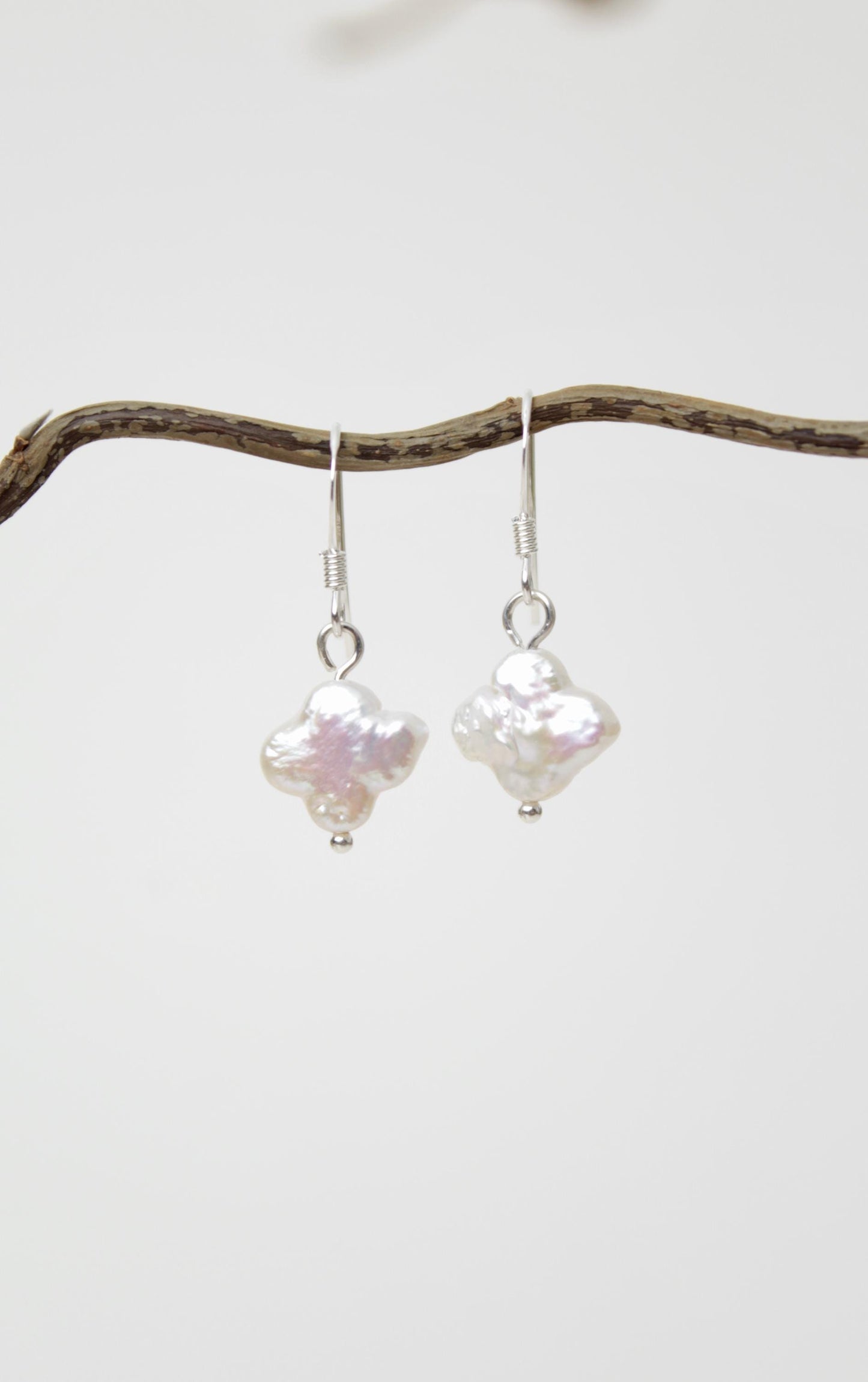 Clover Pearl Earrings
