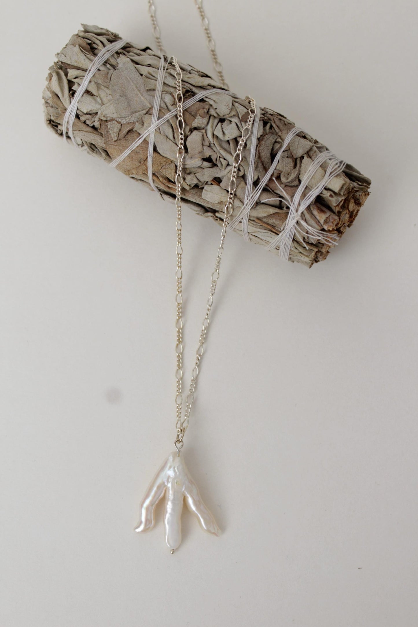 Triton -  Pearl Pendant Chain Necklace